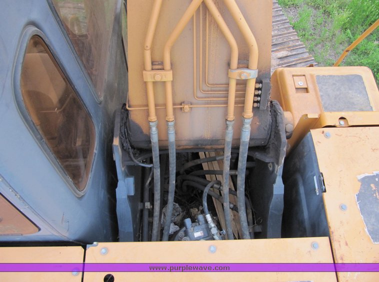 image for item 3575 2005 Case CX210 excavator