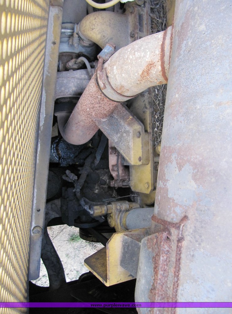 image for item 3576 1998 Caterpillar D6M dozer