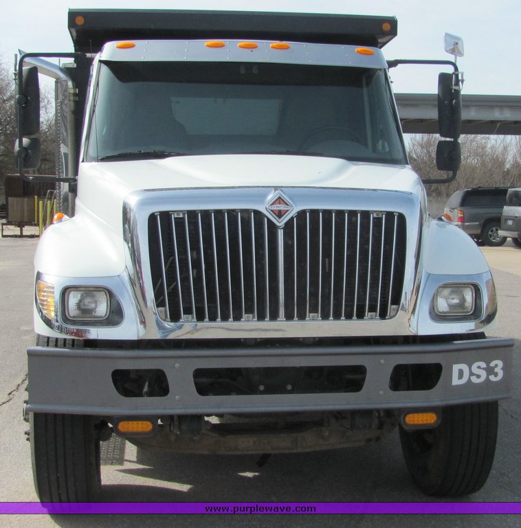 image for item 3603 2004 International 7500 dump truck