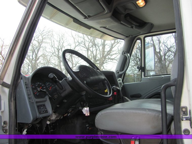 image for item 3603 2004 International 7500 dump truck