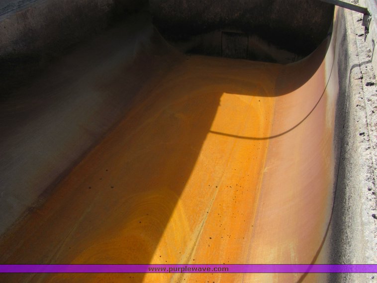 image for item 3603 2004 International 7500 dump truck