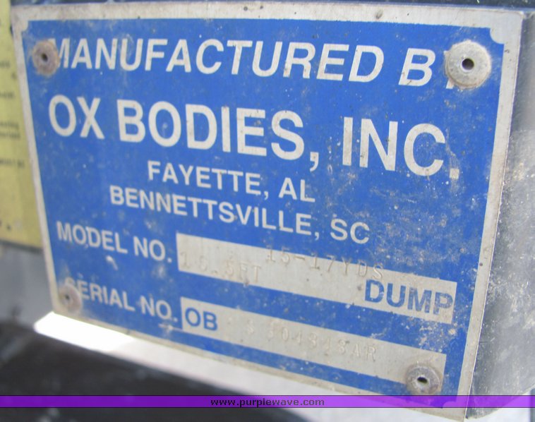 image for item 3603 2004 International 7500 dump truck