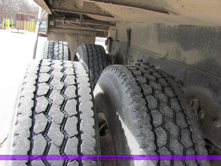 image for item 3603 2004 International 7500 dump truck