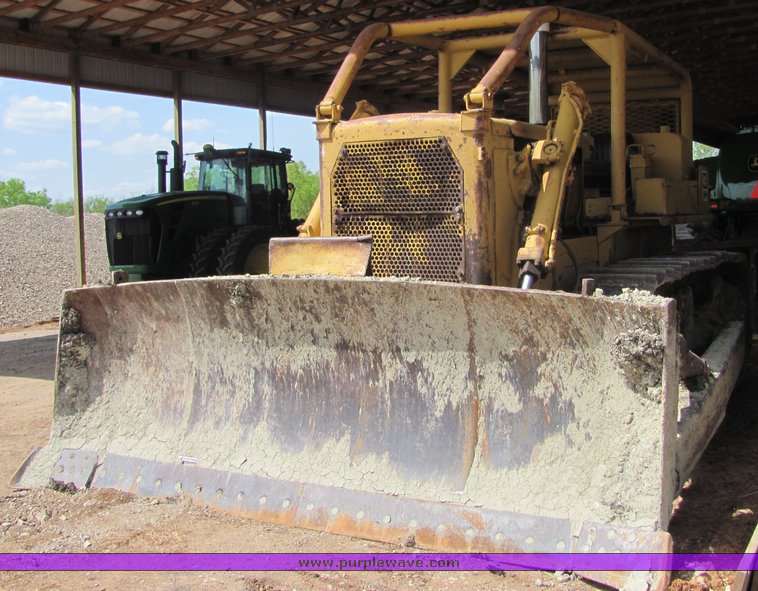 image for item 3606 Caterpillar D8H tracked dozer