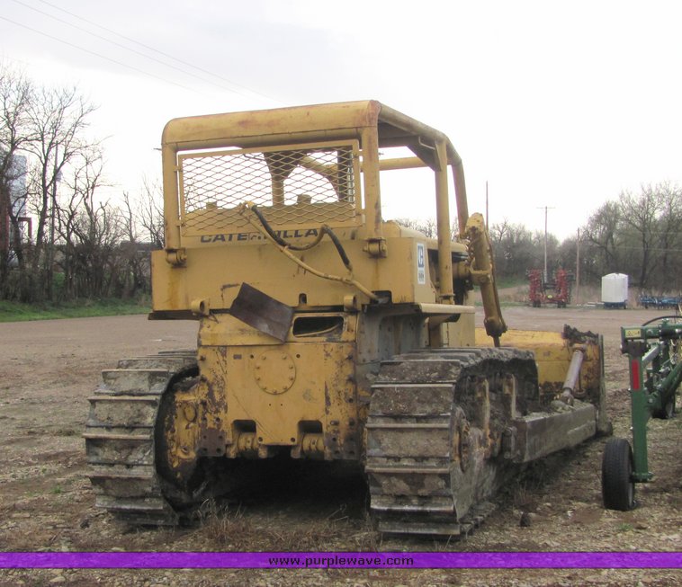 image for item 3606 Caterpillar D8H tracked dozer