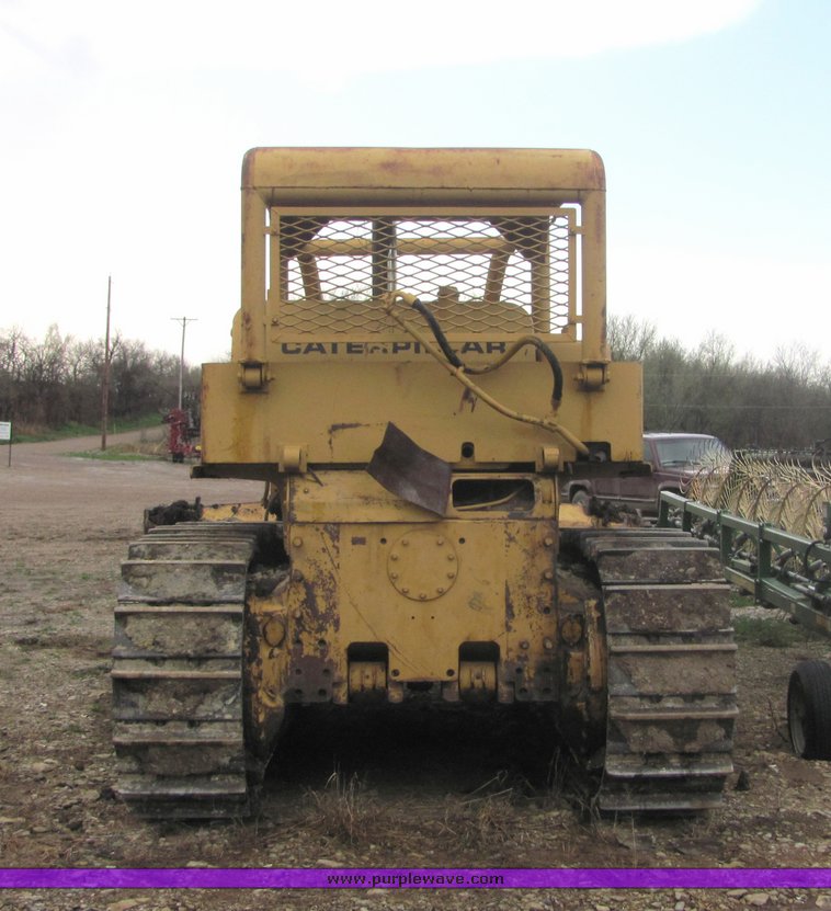image for item 3606 Caterpillar D8H tracked dozer
