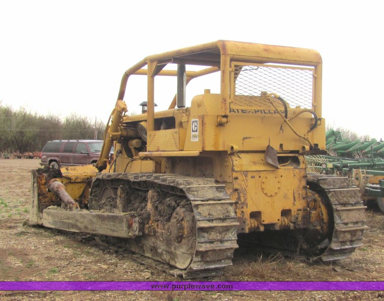 image for item 3606 Caterpillar D8H tracked dozer