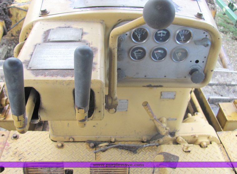 image for item 3606 Caterpillar D8H tracked dozer