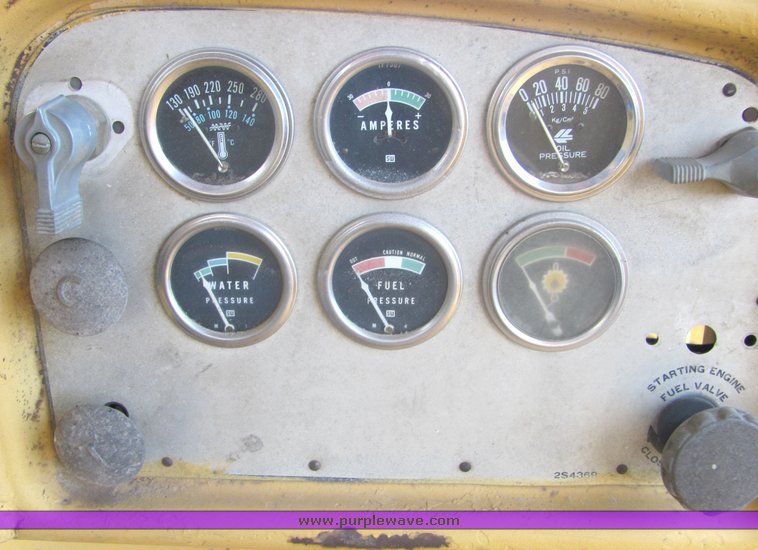 image for item 3606 Caterpillar D8H tracked dozer