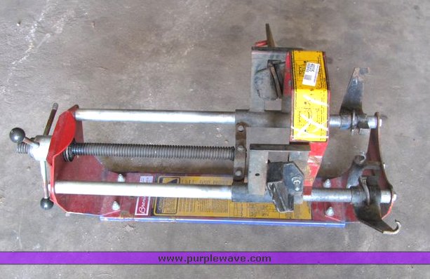 image for item 4035 Branick strut spring compressor