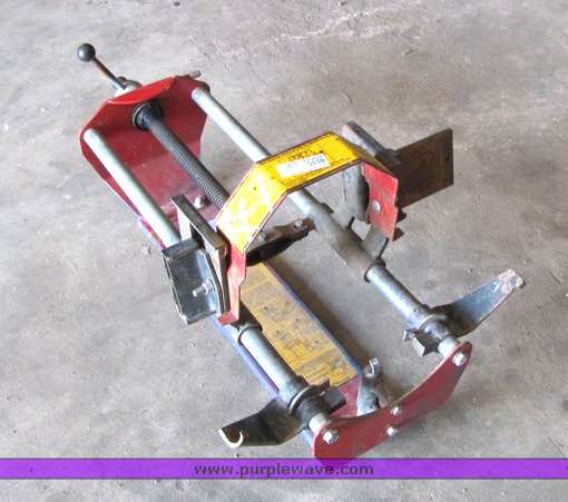 image for item 4035 Branick strut spring compressor