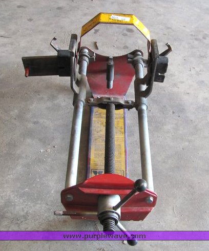 image for item 4035 Branick strut spring compressor