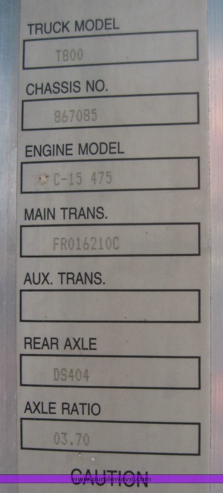 image for item 4597 2001 Kenworth Construct T800 semi truck