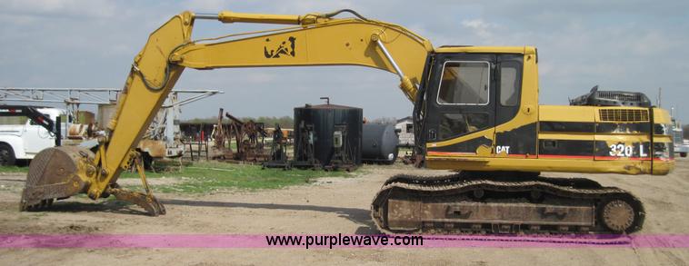 image for item 4701 1993 Caterpillar 320 excavator