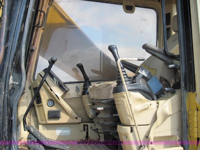 image for item 4701 1993 Caterpillar 320 excavator