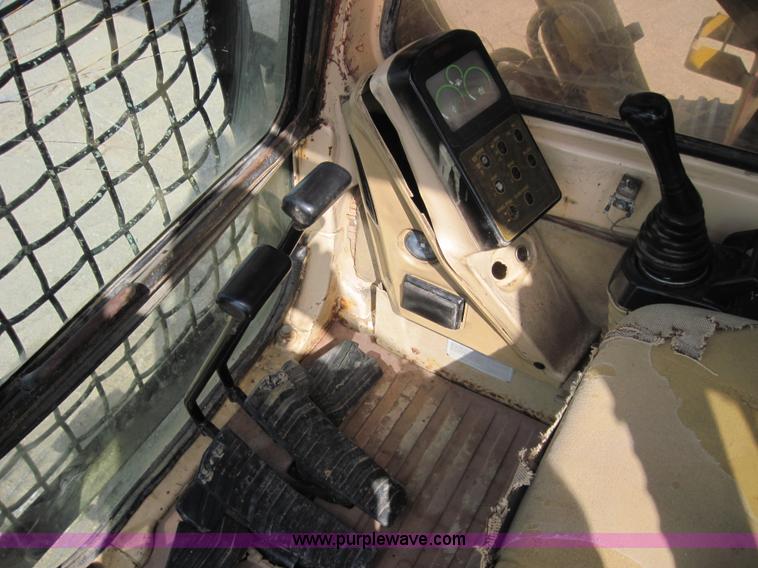 image for item 4701 1993 Caterpillar 320 excavator