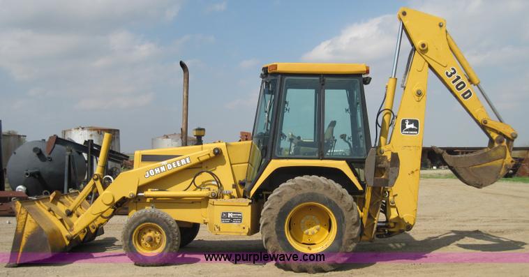 image for item 4703 1993 John Deere 310D backhoe