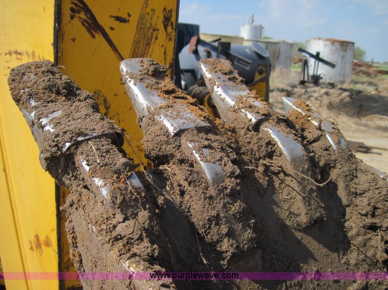 image for item 4703 1993 John Deere 310D backhoe