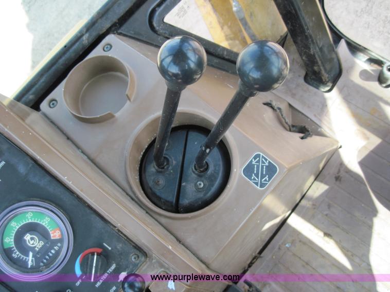 image for item 4703 1993 John Deere 310D backhoe