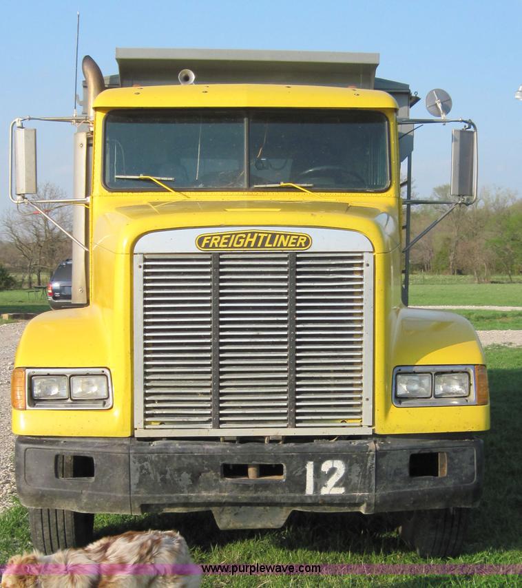 image for item 4706 1994 Freightliner Conventional FLD120 tandem axle dump truck