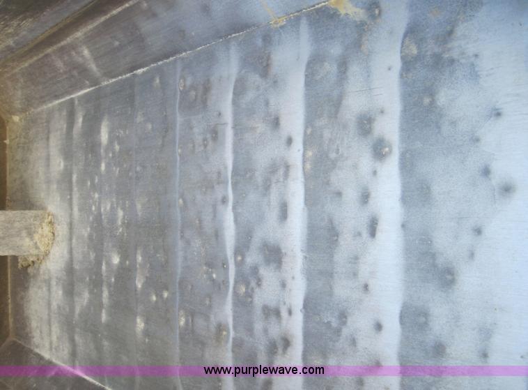 image for item 4706 1994 Freightliner Conventional FLD120 tandem axle dump truck