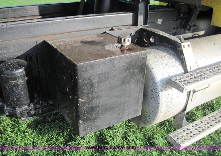 image for item 4706 1994 Freightliner Conventional FLD120 tandem axle dump truck