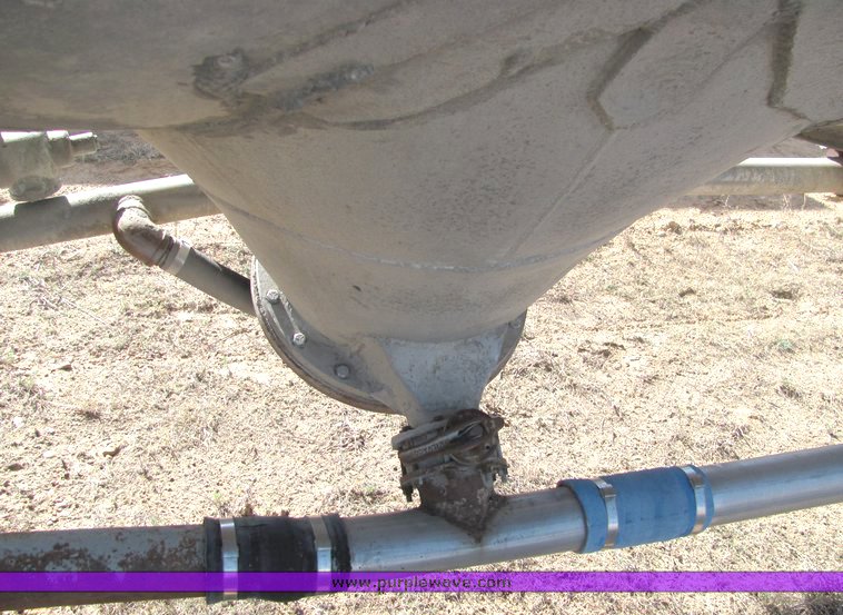 image for item 5001 1965 Fruehauf pneumatic tandem axle trailer