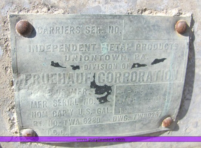 image for item 5001 1965 Fruehauf pneumatic tandem axle trailer