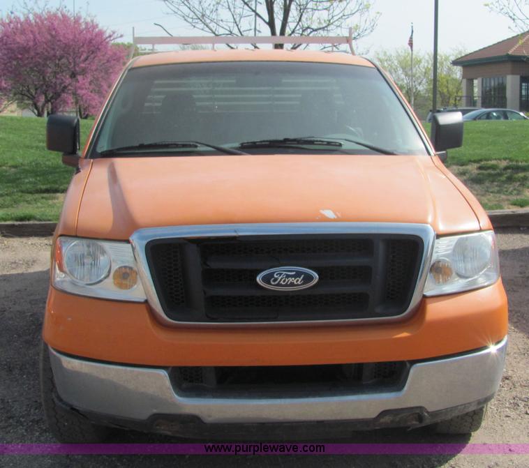 image for item 6030 2004 Ford F150 pickup