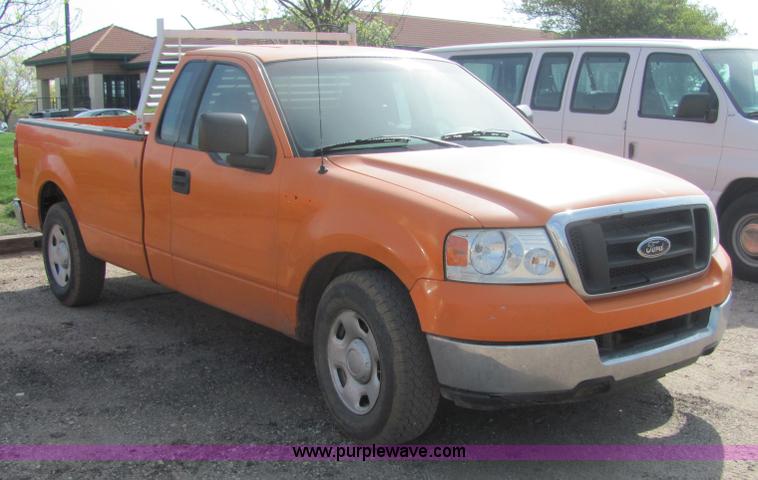 image for item 6030 2004 Ford F150 pickup