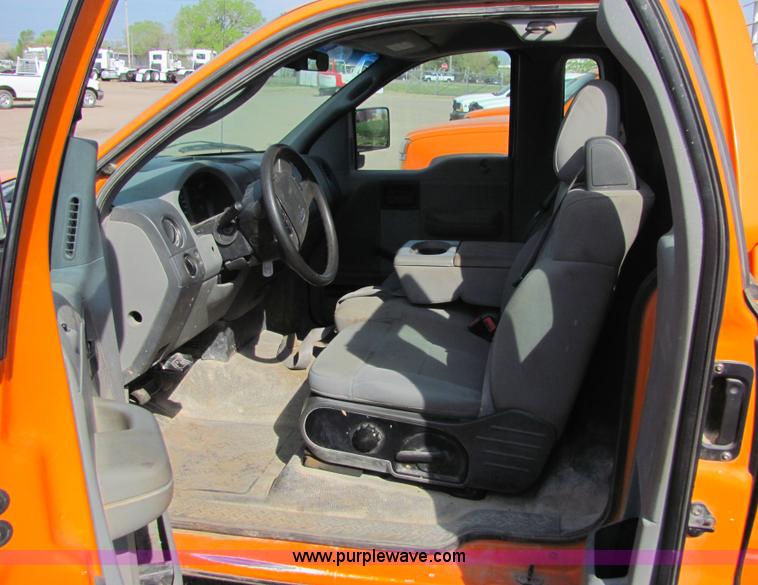 image for item 6030 2004 Ford F150 pickup