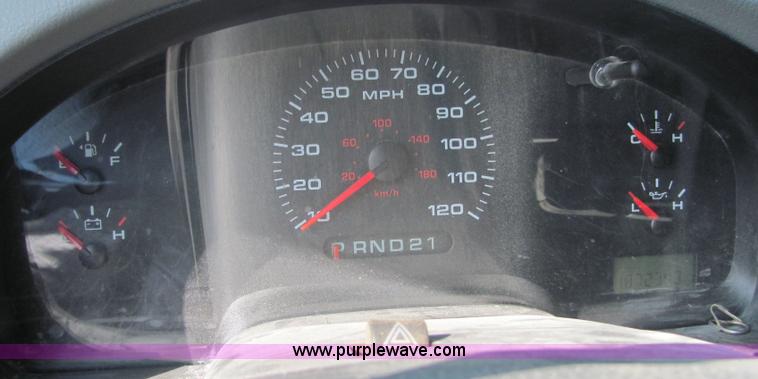 image for item 6030 2004 Ford F150 pickup