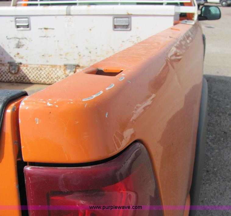 image for item 6032 2003 Chevrolet C2500 Silverado pickup