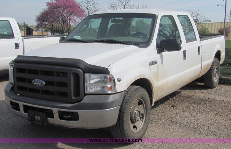image for item 6033 2005 Ford F350 Super Duty pickup