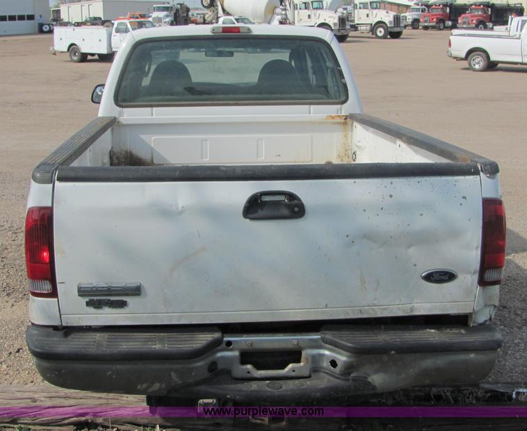 image for item 6033 2005 Ford F350 Super Duty pickup