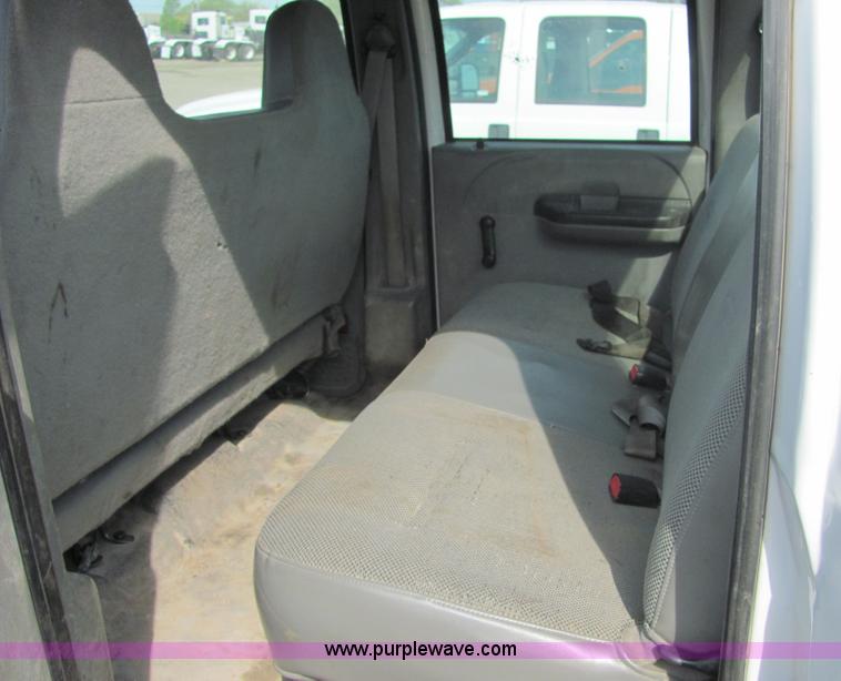 image for item 6033 2005 Ford F350 Super Duty pickup