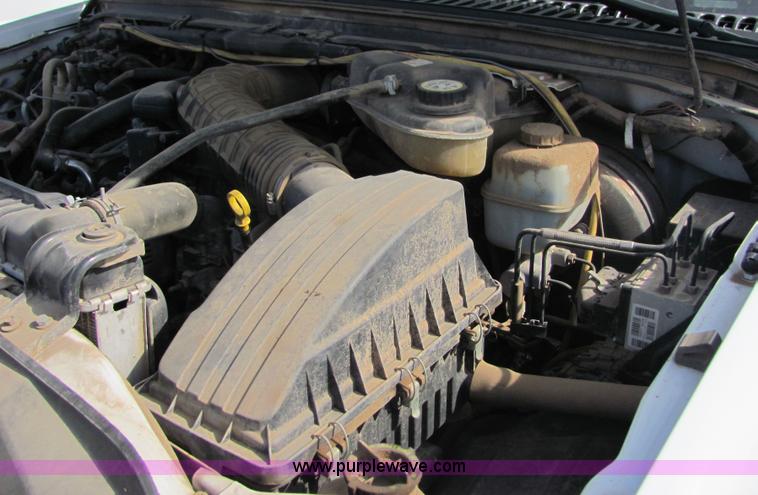 image for item 6033 2005 Ford F350 Super Duty pickup