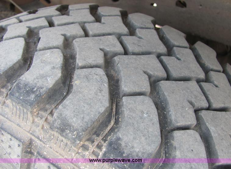 image for item 6033 2005 Ford F350 Super Duty pickup