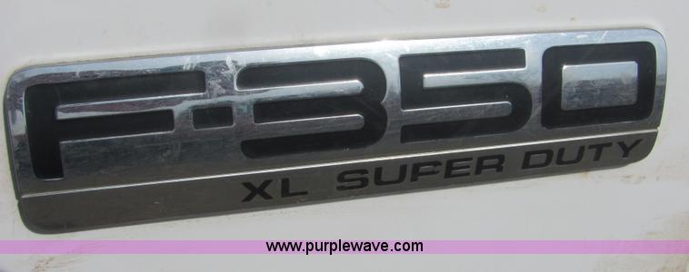 image for item 6033 2005 Ford F350 Super Duty pickup