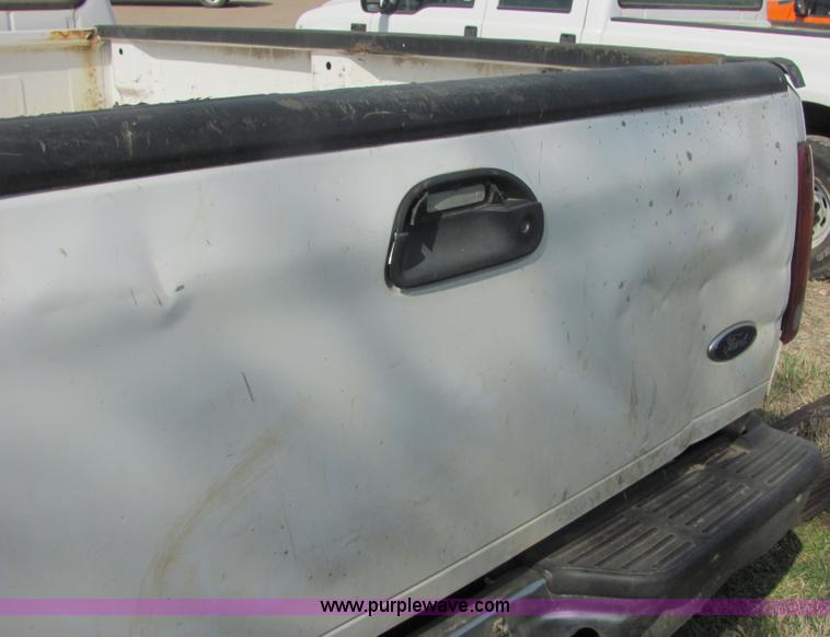 image for item 6033 2005 Ford F350 Super Duty pickup