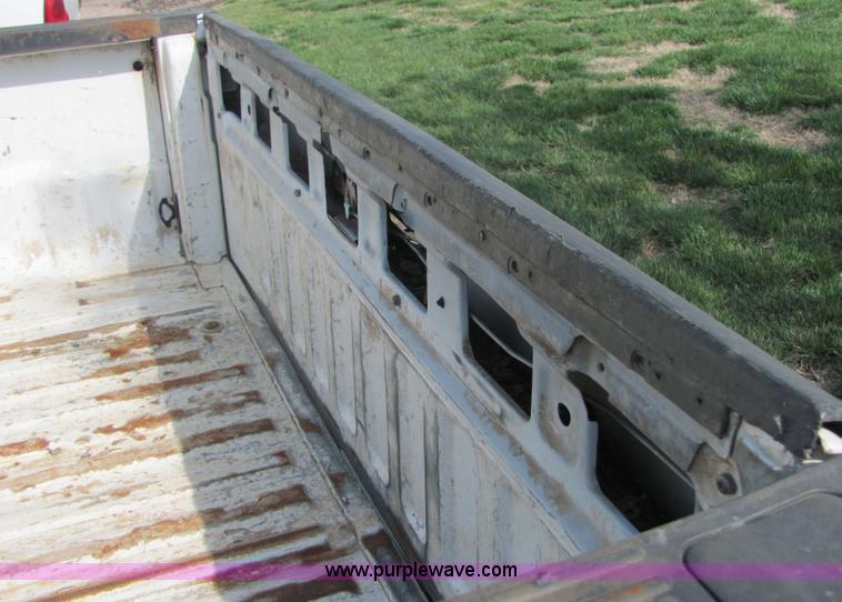 image for item 6033 2005 Ford F350 Super Duty pickup