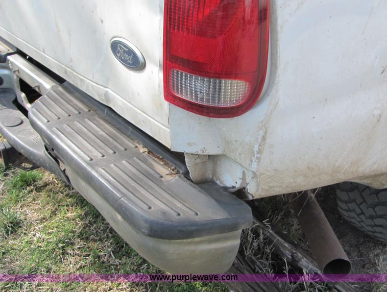 image for item 6033 2005 Ford F350 Super Duty pickup
