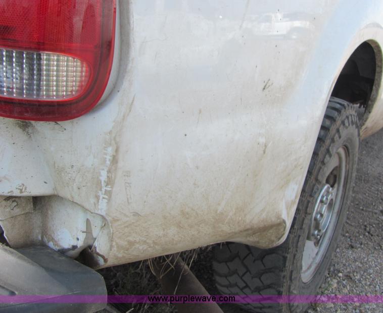 image for item 6033 2005 Ford F350 Super Duty pickup