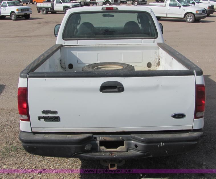 image for item 6034 2004 Ford F250 Super Duty pickup
