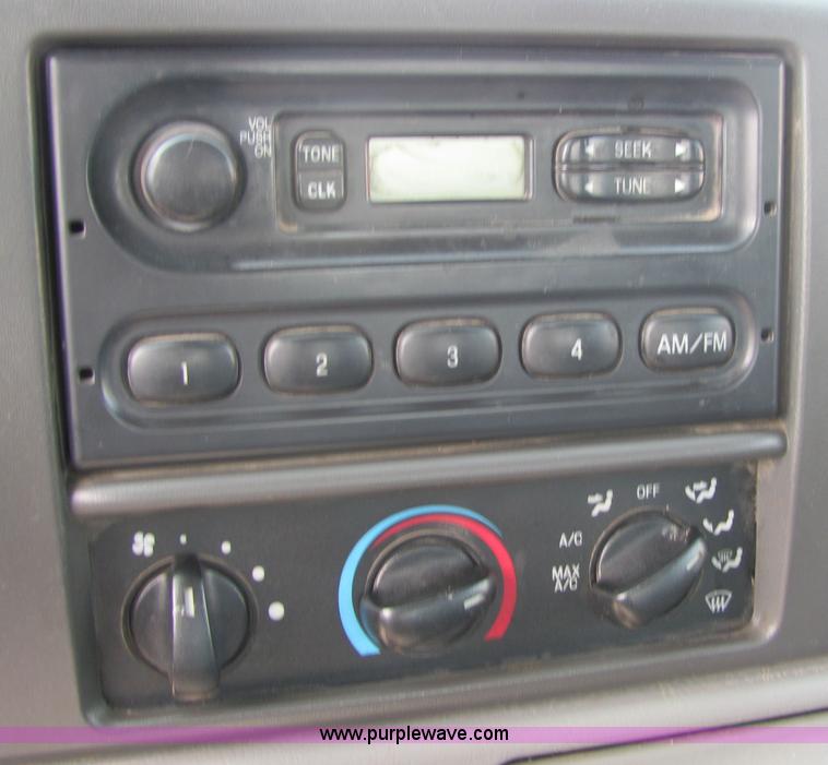 image for item 6034 2004 Ford F250 Super Duty pickup