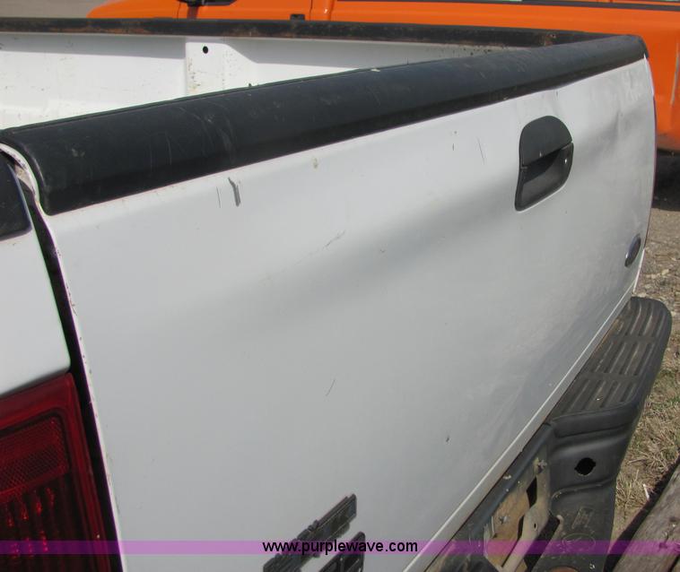 image for item 6034 2004 Ford F250 Super Duty pickup