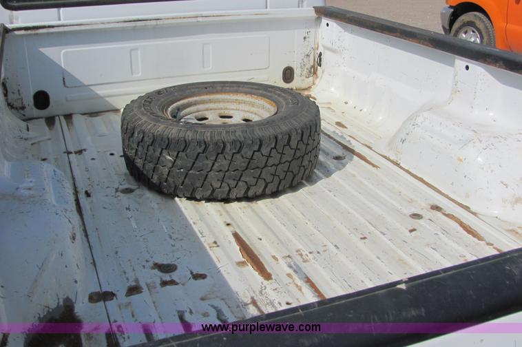 image for item 6034 2004 Ford F250 Super Duty pickup