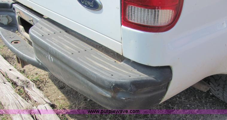 image for item 6034 2004 Ford F250 Super Duty pickup