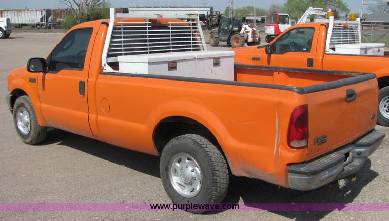 image for item 6035 2004 Ford F250 Super Duty pickup