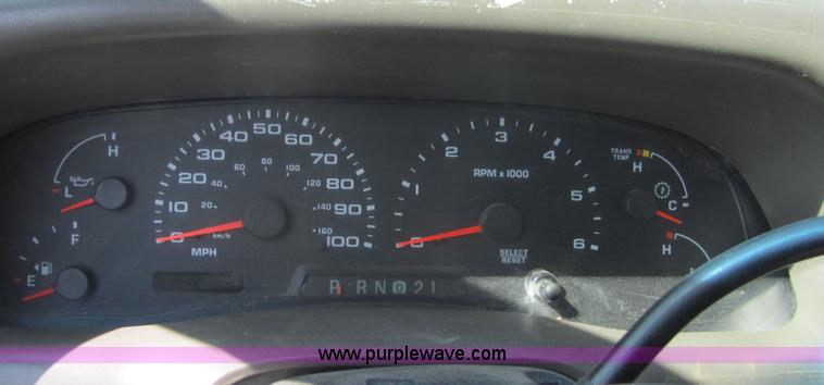 image for item 6035 2004 Ford F250 Super Duty pickup